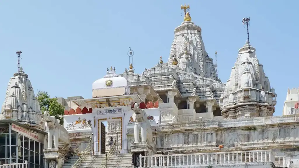 Jagdish Temple Udaipur | VNV Tours - taxi service at udaipur