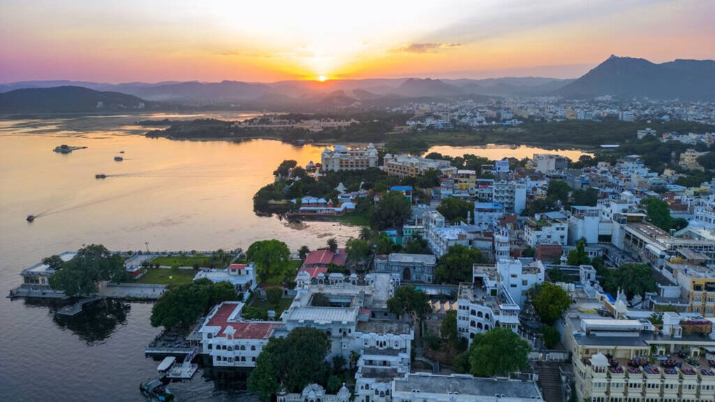 Places in Udaipur | VNV Tours - udaipur tourist attraction