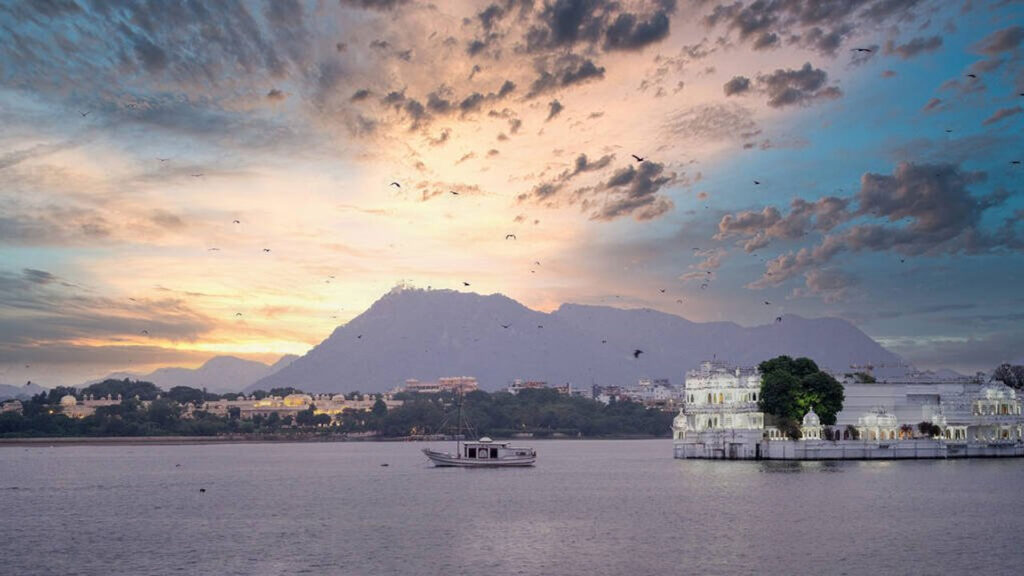 udaipur sightseeing points | VNV Tours - Tour Operators in Udaipur