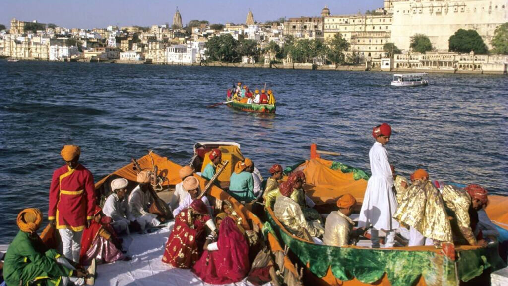 Gangaur Festival Udaipur | VNV Tours - taxi in Udaipur