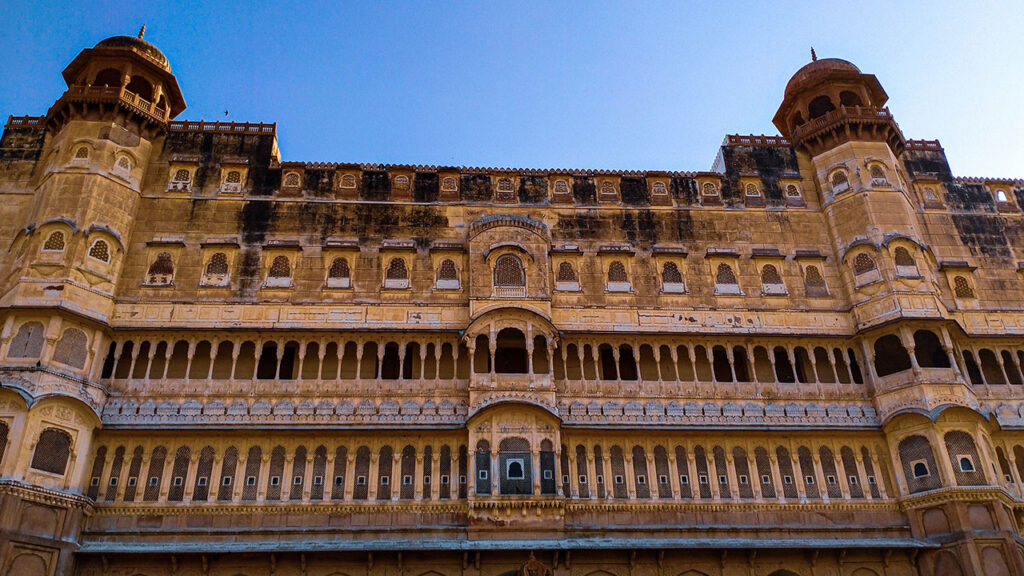 Bikaner Palace | VNV Tours - taxi service in udaipur for outstation